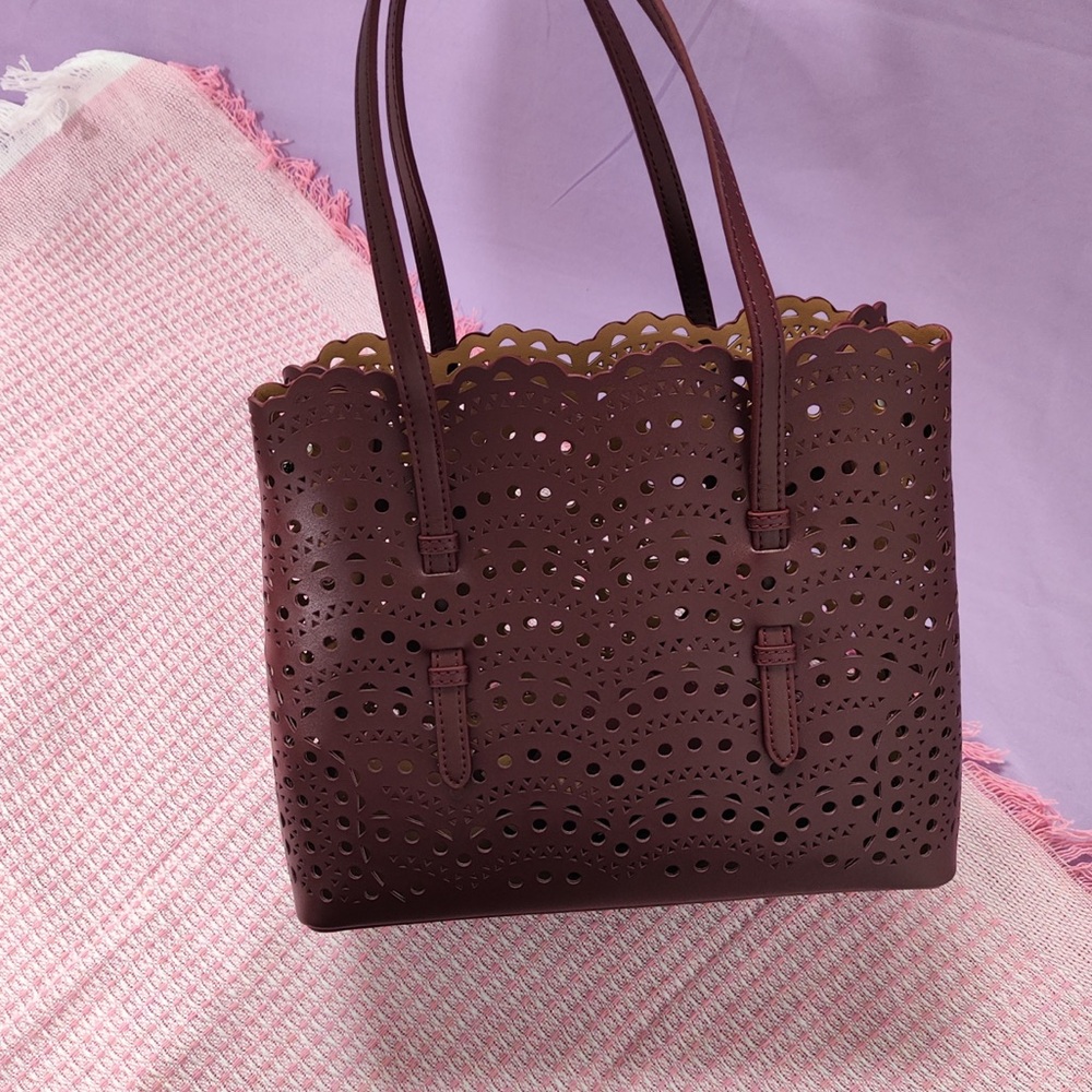 Alaia Wine Laser-Cut Scalloped Tote